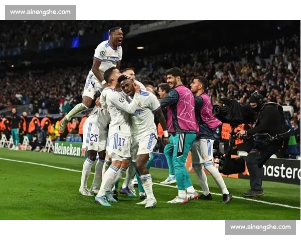 德比黄牌时刻：佩德里拽衣止损，维尼修斯的速度宣言